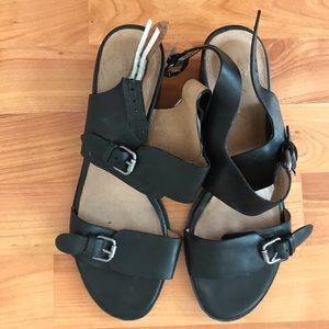 Madewell sandal with heel.